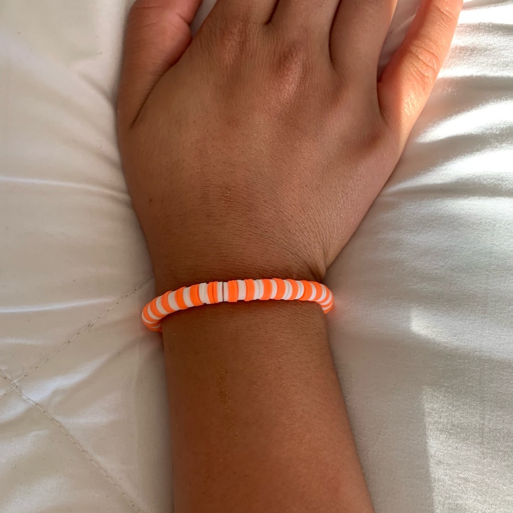 This bracelet is part of the party set!